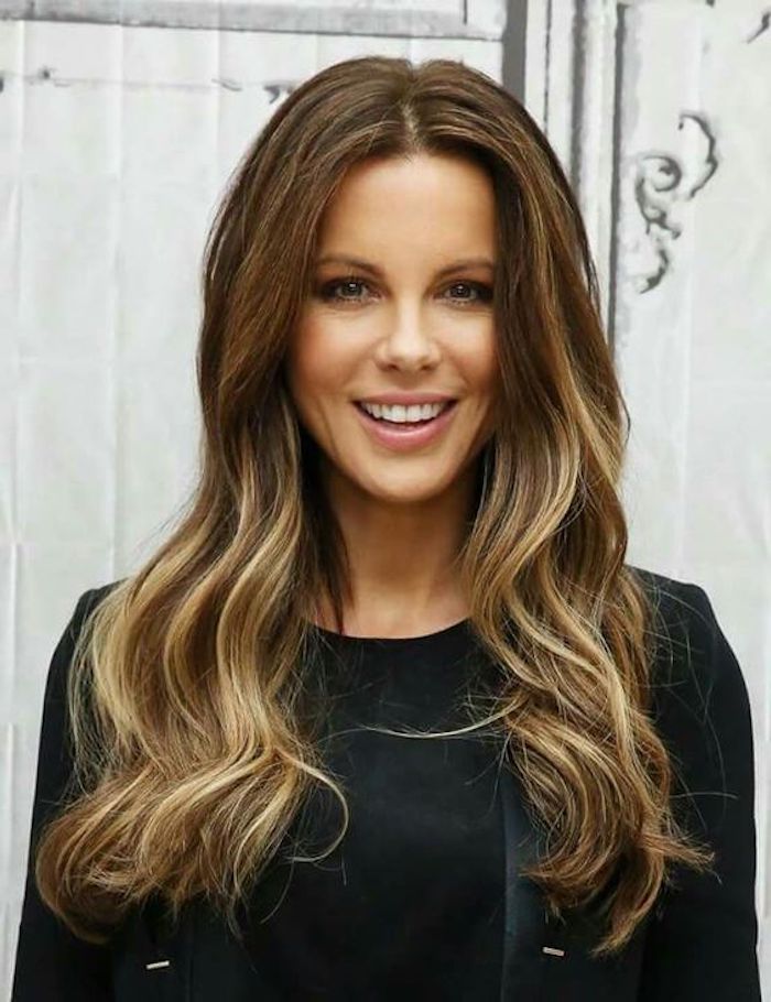 | female-celebrity-wearing-light-brown-hair-with-blonde-highlights-and