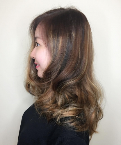Colour HIGHLIGHT | Hair Colour | Best Hair Beauty Salon in Singapore  | Japanese Hair salon Art-Noise(Three minutes walk from MRT Holland Village)